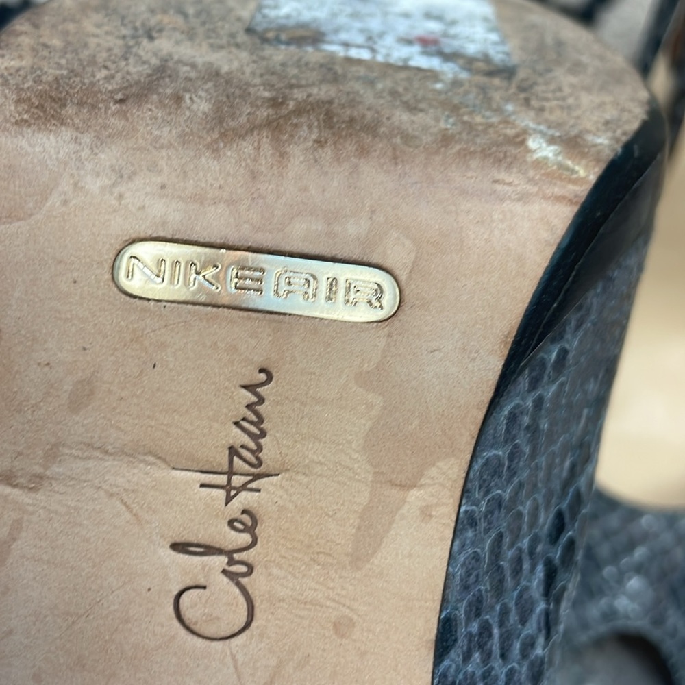 Cole Haan, 7, gray snake skin embossed leather peep toe sling back heel orig 260 - Picture 5 of 7